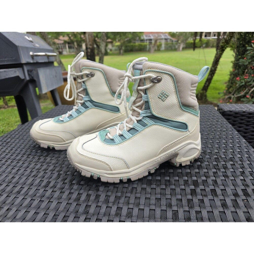 Columbia Omni-Tech Winter Boots women's Size 8 Waterproof Insulted White/Teal